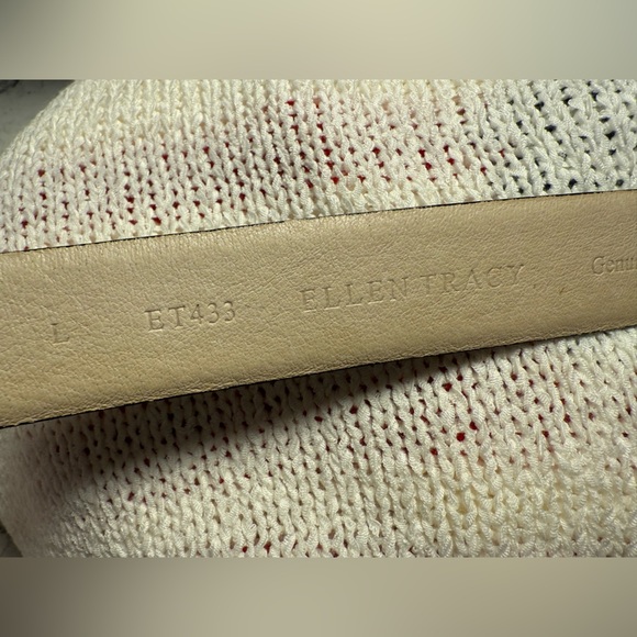 Ellen Tracy Genuine Leather Black Belt w/ Gold Buckle – Size L (ET433) - Picture 5 of 6